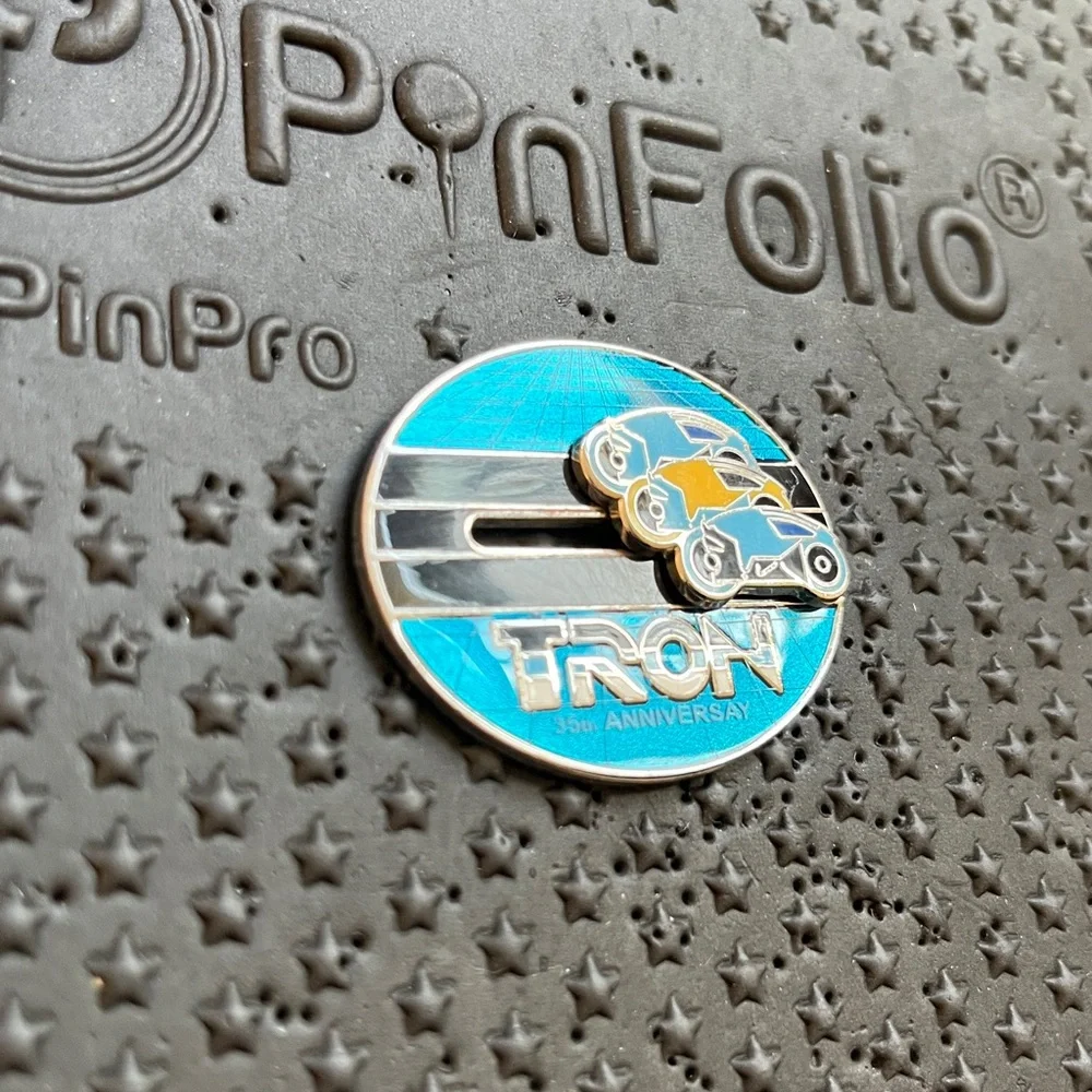Disney Cast Member Exclusive Tron 35th Anniv. Lightcycle Slider Pin,LE500 (T-21) - Picture 6 of 8
